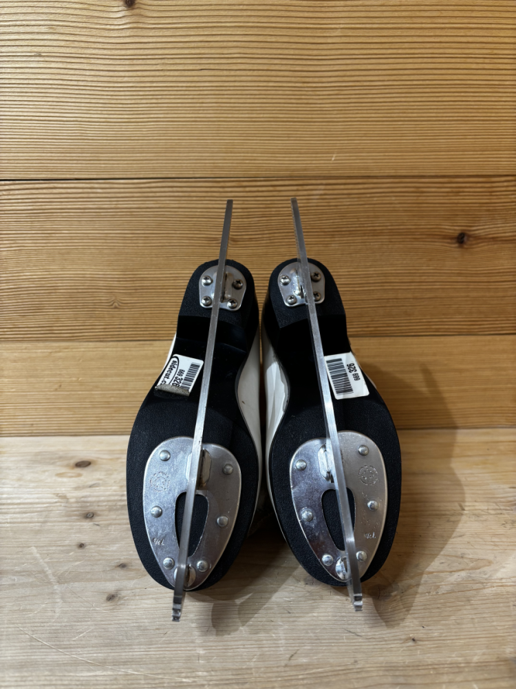 GRAF Montana  Gr. 19 MP (EU 30)