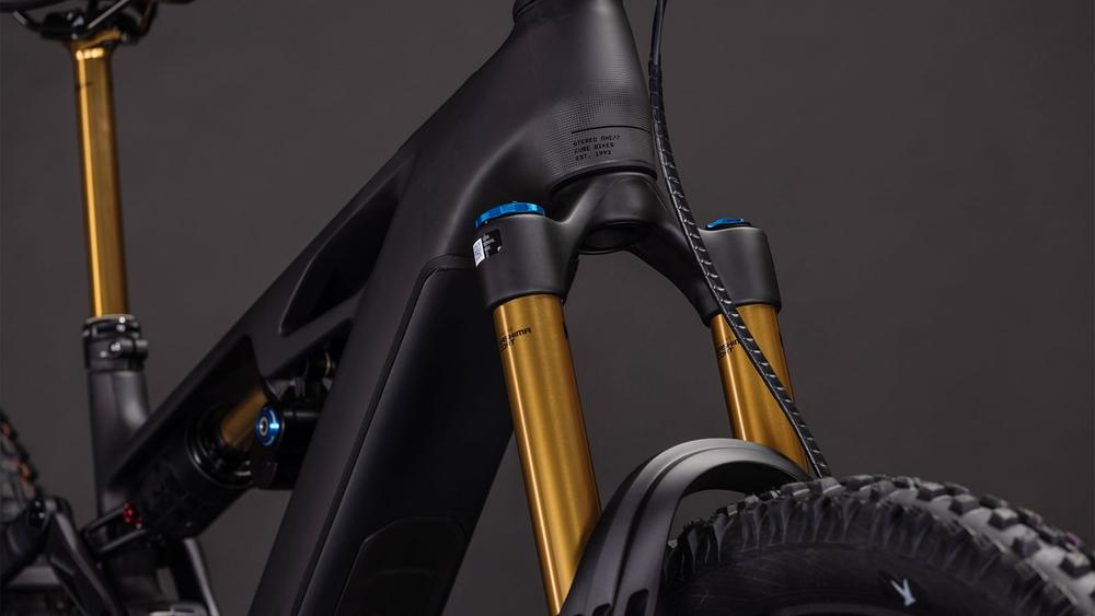 CUBE Stereo Hybrid ONE77 HPC AT 800 carbon´n´gold